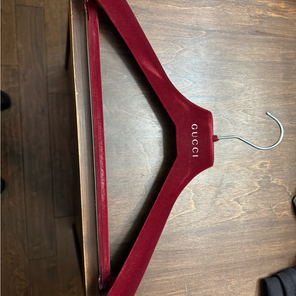 Velvet Red Hanger Set - Picture 2 of 2
